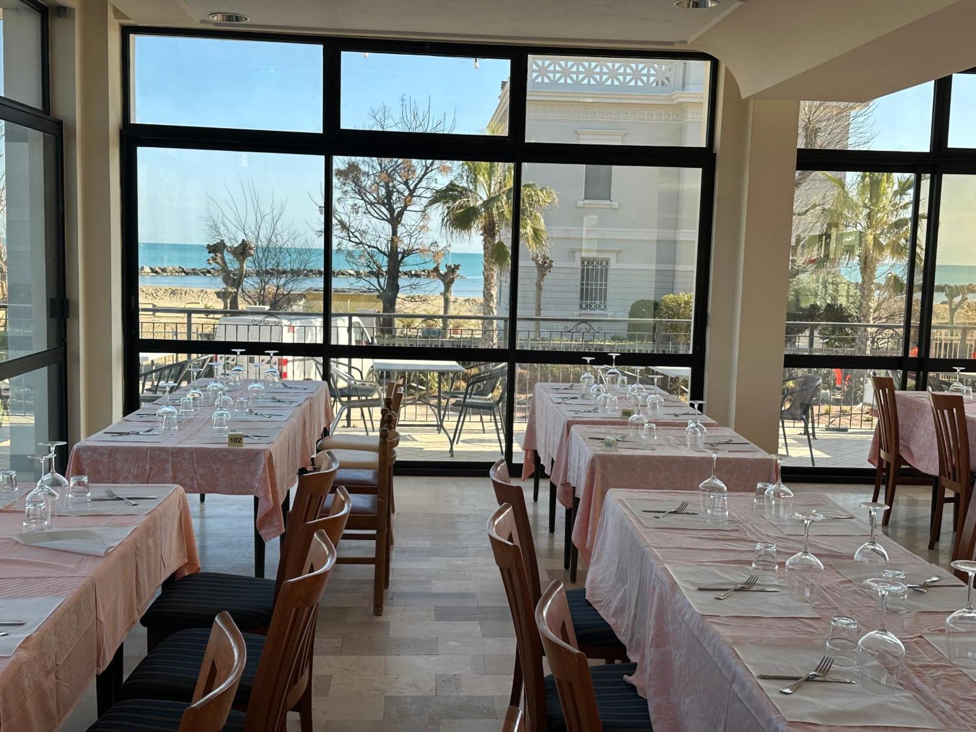 Hotel Alcazar Rimini Eksteriør billede